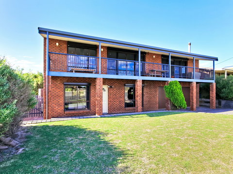 Century 21 SouthCoast: Beach House At Moana - Tourism Adelaide 1