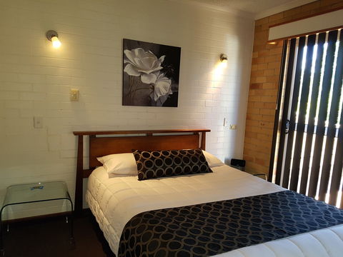 Cousins Motor Inn - Tourism Adelaide 1
