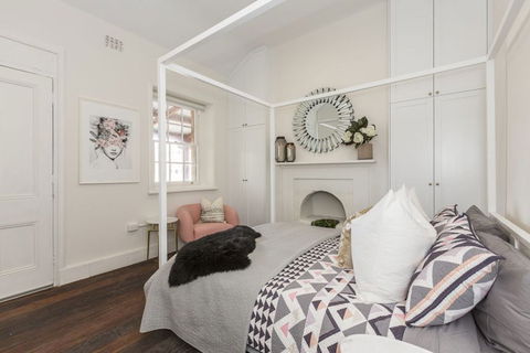 Landmark 1850s Family Fremantle Home - Tourism Adelaide 1