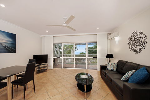 Marlin Waters Beachfront Apartments - Tourism Adelaide 1
