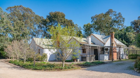 McLaren Vale Getaways - Tourism Adelaide 0