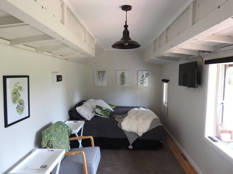 Miners Ridge Vineyard Railway Carriage B&B - Tourism Adelaide 0