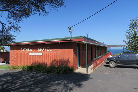 Tathra Hotel - Motel - Tourism Adelaide 1