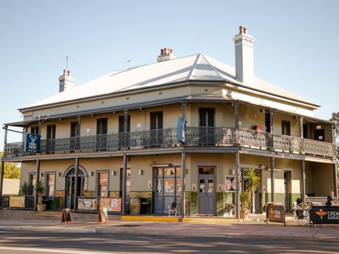 The Family Hotel Maitland - Tourism Adelaide 0
