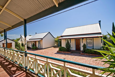 Torquay 1903 Period Cottages - Tourism Adelaide 0
