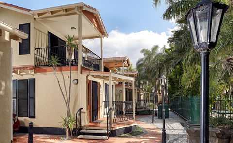 Ashmore Palms Holiday Village - Tourism Adelaide 1