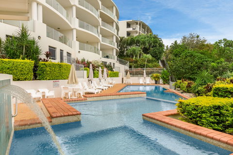 Bellevue At Trinity Beach - Tourism Adelaide 0