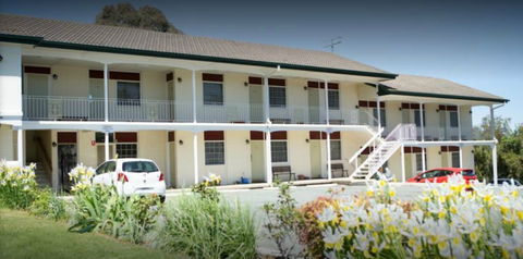Colonial Lodge Motor Inn - Tourism Adelaide 0