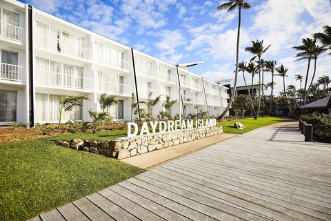 Daydream Island Resort And Living Reef - Tourism Adelaide 2