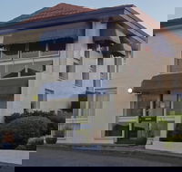 Econo Lodge Hacienda Motel - Tourism Adelaide