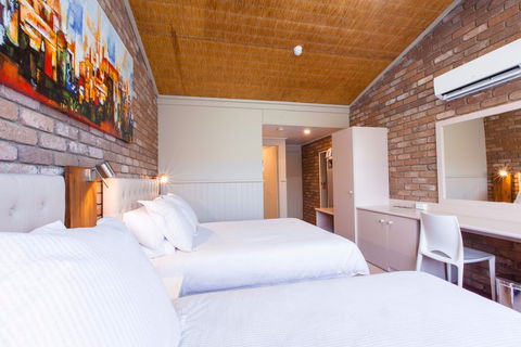 Farnham Court Motel - Tourism Adelaide 2