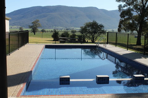Mountain View Motel Corryong - Tourism Adelaide 1
