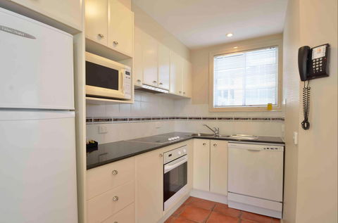 Myconos Resort - Tourism Adelaide 1