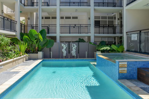 Paradiso Resort - Tourism Adelaide 1