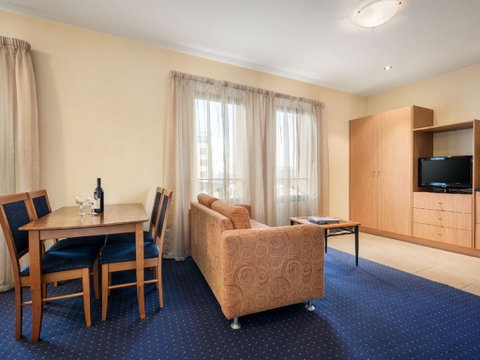 Quest Savoy - Tourism Adelaide 2