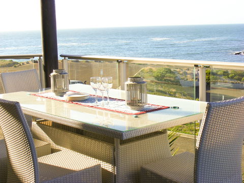 Shearwaters Apartment - Tourism Adelaide 0