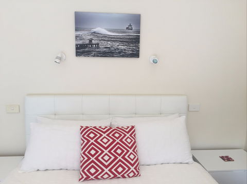 Springtide Studio Apartments - Tourism Adelaide 0