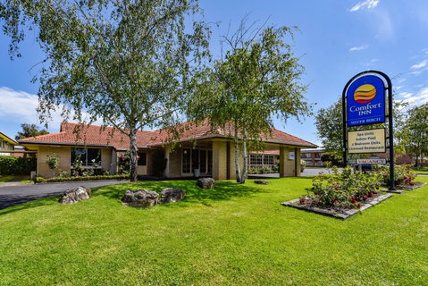 The Henty - Tourism Adelaide 0