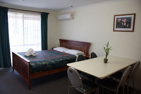 Warrnambool Holiday Park And Motel - Tourism Adelaide 1
