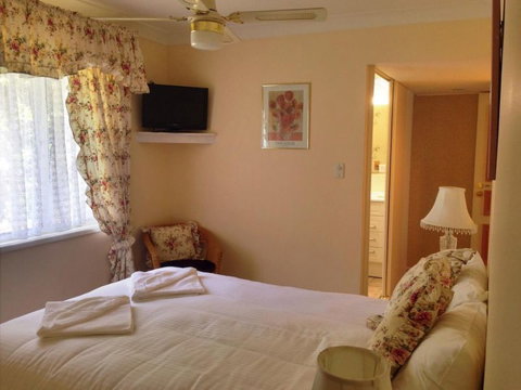 Curtis Falls Mountain Retreat - Tourism Adelaide 6