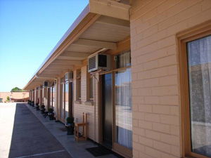 Travellers Rest Motel - Tourism Adelaide 4