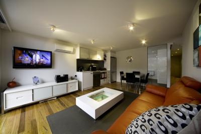 5 Knots Metung - Tourism Adelaide 1