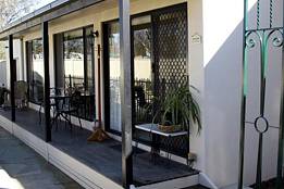 Courtside Cottage Bed And Breakfast - Tourism Adelaide 0