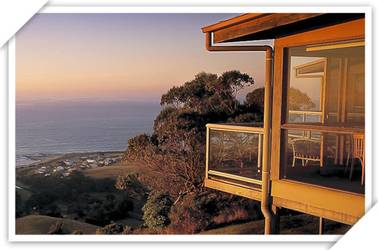 Chris's Beacon Point Restaurant And Villas - Tourism Adelaide 0