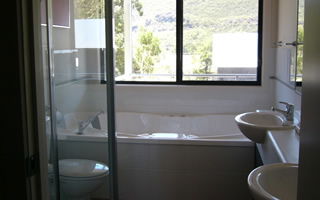 Glengarriff Town Houses - Tourism Adelaide 4