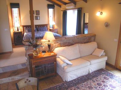 Wombat Hills Cottages - Tourism Adelaide 1