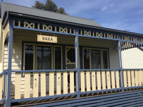 Belfast Cottages - Tourism Adelaide 3