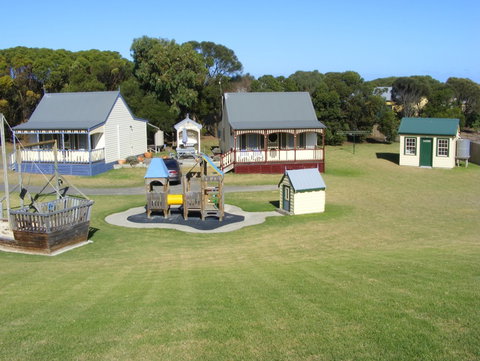 Belfast Cottages - Tourism Adelaide 9