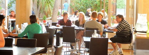 Oscar's Hotel & Cafe Bar - Tourism Adelaide 3