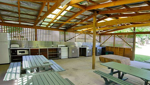 A Wangralea Caravan Park - Tourism Adelaide 1