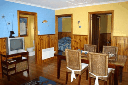 Bicheno's Gallery and Apartments - Tourism Adelaide