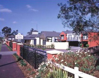 Berry Village Boutique Motel - Tourism Adelaide 2