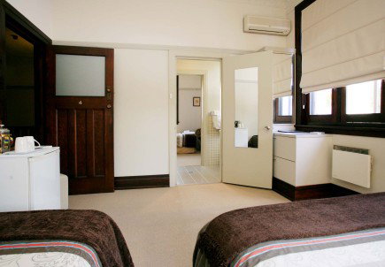 The Bank Guest House & Tellers Restaurant - Tourism Adelaide 3