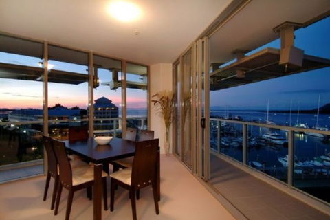 Cairns Luxury Apartments, Harbourlights Complex - Tourism Adelaide 0