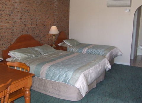 Swaggers Motor Inn, Yass - Tourism Adelaide 1