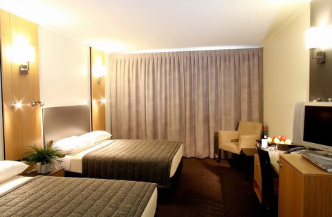 Metro Hotel Ipswich International - Tourism Adelaide 2