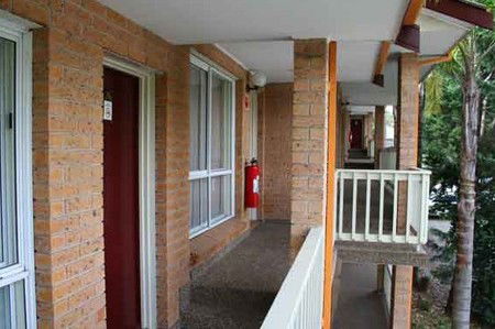 Sutherland Motel - Tourism Adelaide 3