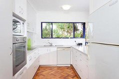 A Bay Breeze - Tourism Adelaide 2