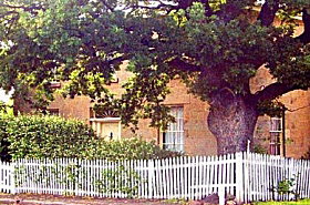 Oak Lodge - Tourism Adelaide 0