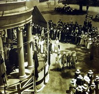 UQ Fryer Library - Tourism Adelaide