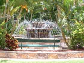 Bauer And Wiles Memorial Fountain - Tourism Adelaide 0