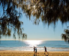 Millennium Esplanade And Tannum Sands Beach - Tourism Adelaide 2