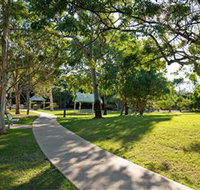 Millennium Esplanade and Tannum Sands Beach - Tourism Adelaide