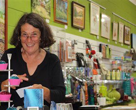Artists On Parade Art Gallery - Tourism Adelaide 0