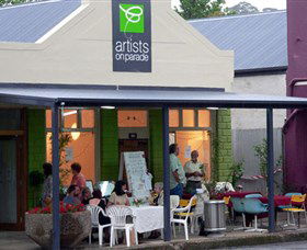 Artists On Parade Art Gallery - Tourism Adelaide 1