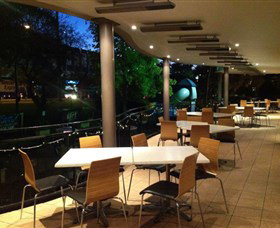 Castle Hill Tavern - Tourism Adelaide 0
